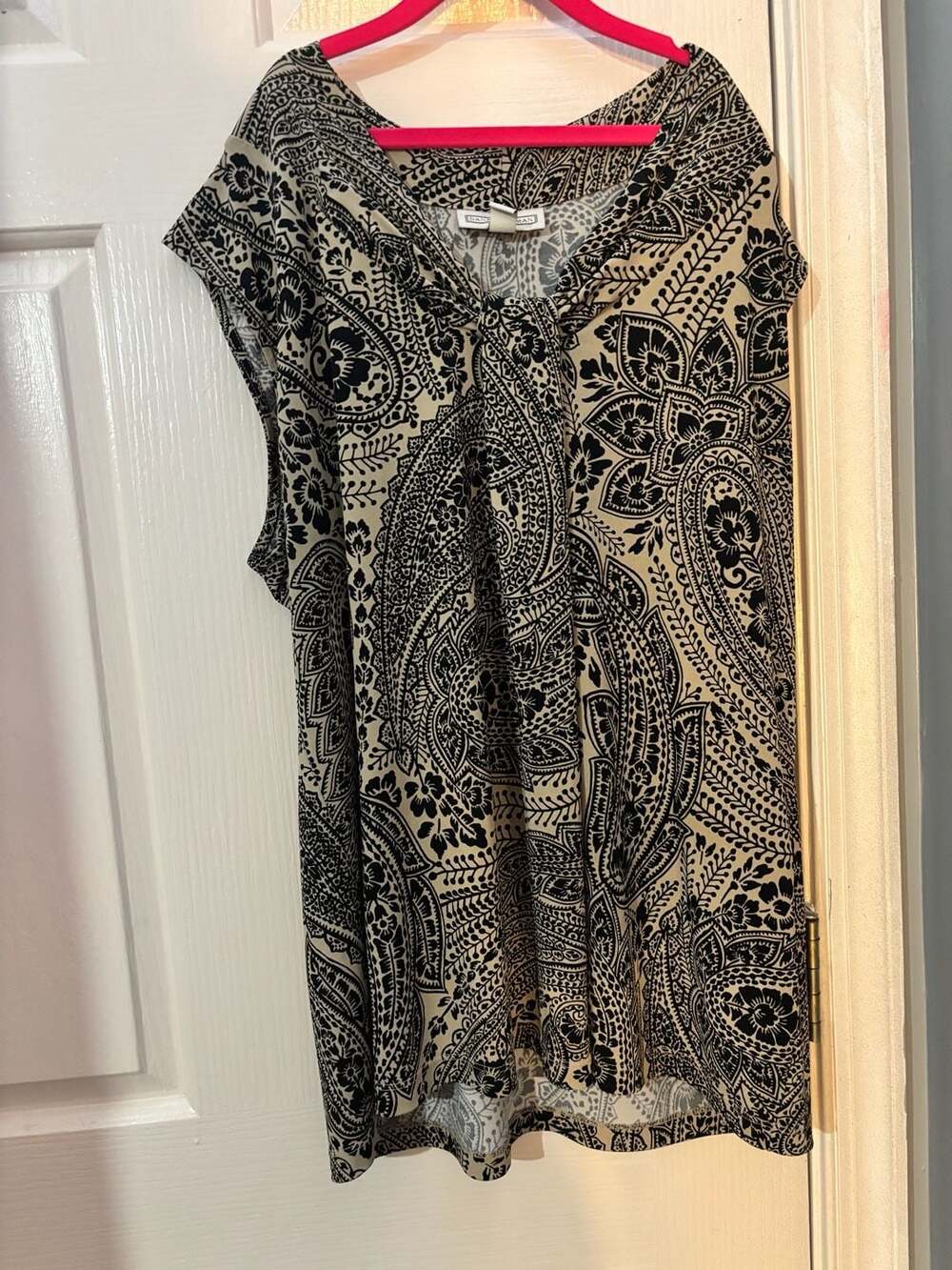 Dana Buchman Black and Tan Paisley Print Short Sleeve Top XL
